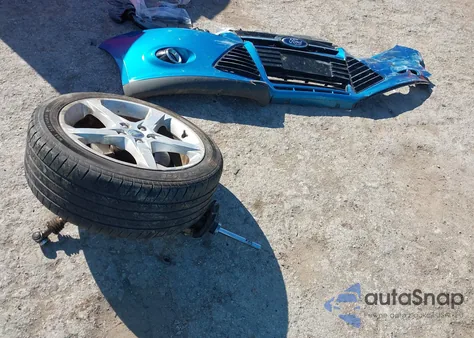 2012 Ford Focus Titanium из США, поврежденный, VIN 1FAHP3J20CL362628